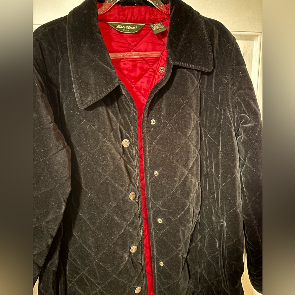 Eddie Bauer 100% cotton corduroy velvet quilted jacket with red lining